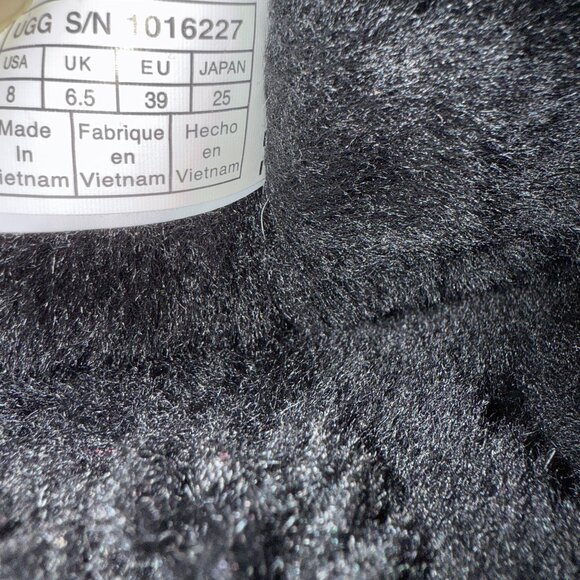 EUC UGG Bailey Button Triplet II Black Boots S/N 1016227 - Picture 9 of 11